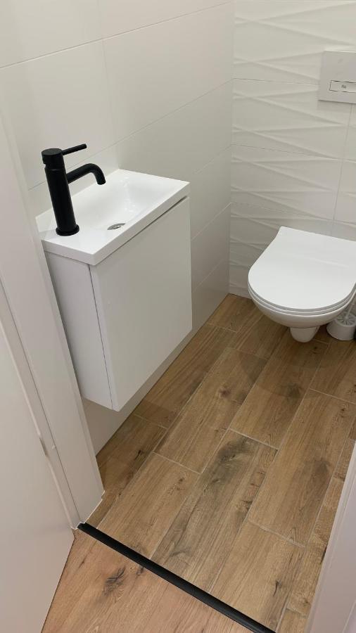 Sipsix Apartment - Modern 2 Bedroom Newly Renovated Flat With Ac In Budapest City Centre 布达佩斯 外观 照片