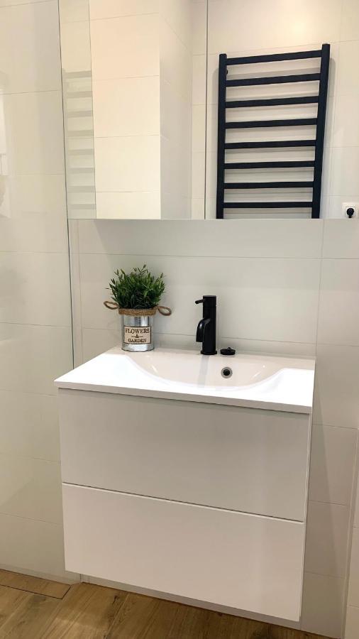 Sipsix Apartment - Modern 2 Bedroom Newly Renovated Flat With Ac In Budapest City Centre 布达佩斯 外观 照片